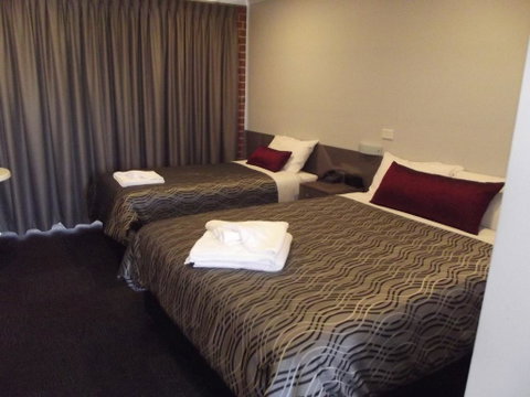 Bushman's Motor Inn - Whitsundays Accommodation 2