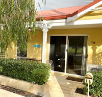 By The Jetty - Whitsundays Accommodation