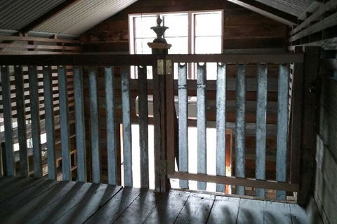 BYRON BAY'S HISTORIC BARNSTAY! - Whitsundays Accommodation 3