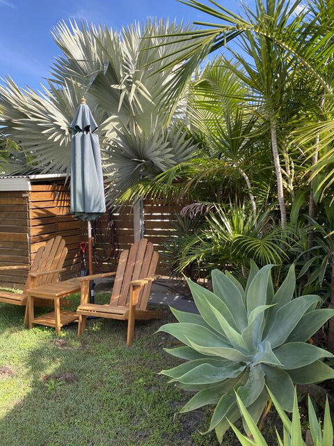 Byron Moon Large House & Half Moon Cottage - Whitsundays Accommodation 0