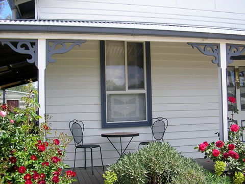 C & A's Cottage - Whitsundays Accommodation 2