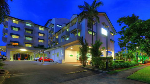 Cairns Sheridan Hotel - Whitsundays Accommodation 1
