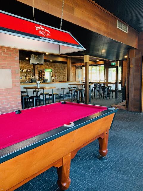 Caledonian Hotel Motel - Whitsundays Accommodation 2