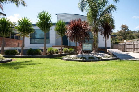 Cambroe - Whitsundays Accommodation 0