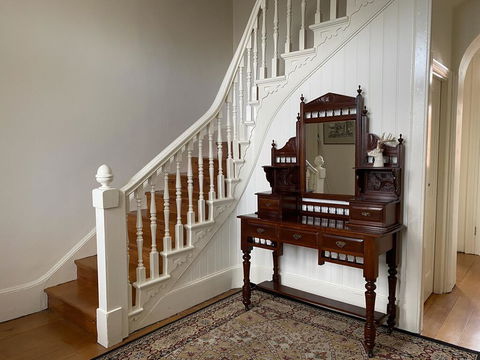 Campbell House - Whitsundays Accommodation 3