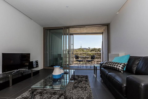 Canberra Luxury Apartment 8 - Whitsundays Accommodation 2