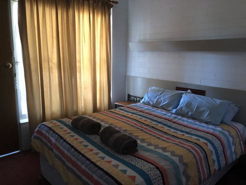 Capri Motel - Whitsundays Accommodation 2
