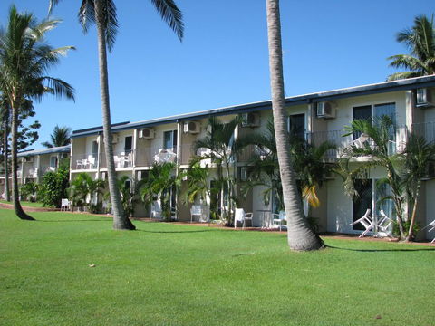 Cardwell Beachcomber Motel & Tourist Park - Whitsundays Accommodation 0