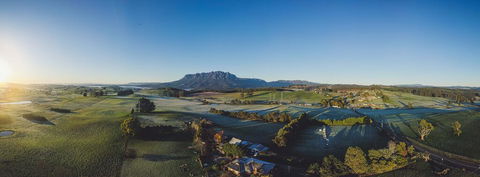 Carinya Farm Holiday Retreat - Whitsundays Accommodation 1