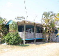 CASTAWAY BEACH HOUSE - Whitsundays Accommodation