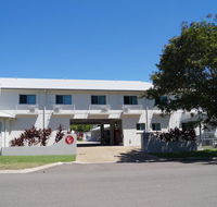 Castle Crest Motel - Whitsundays Accommodation