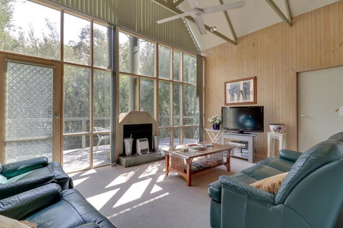 Casuarina - Whitsundays Accommodation 0