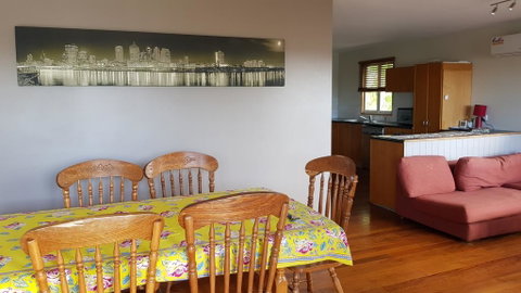 Cedar Lookout - Whitsundays Accommodation 3