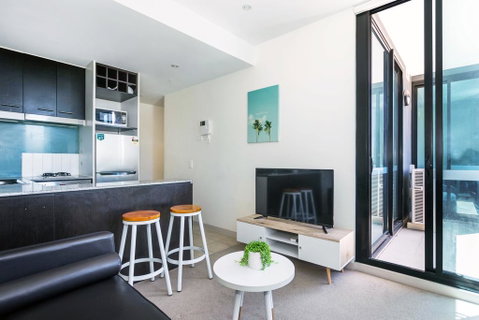 Central And Modern Apartment In Melbourne CBD - Whitsundays Accommodation 0
