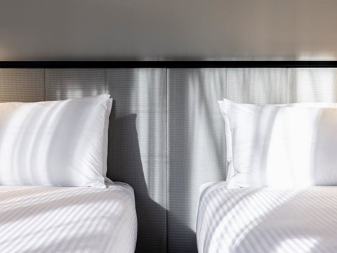 Central Gold Coast 3 Double Bedroom Apartment - Whitsundays Accommodation 2