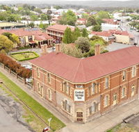 Central Springs Inn - Whitsundays Accommodation
