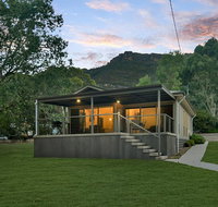 Central Views Halls Gap - Whitsundays Accommodation