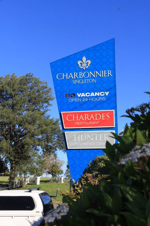 Charbonnier Motor Inn - Whitsundays Accommodation 3