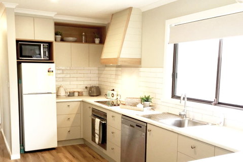 Charlottes Honor - River & Golf Cottage - Whitsundays Accommodation 2