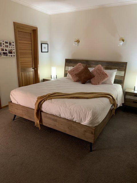 Chateau N'Ville - Whitsundays Accommodation 3