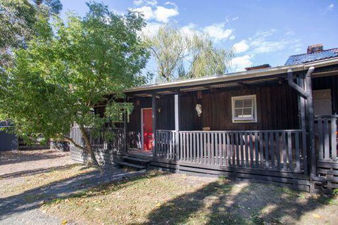 Chum Creek Hut - Whitsundays Accommodation 2