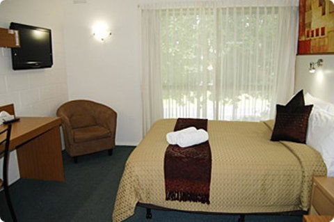 City Gardens Motel - Whitsundays Accommodation 1