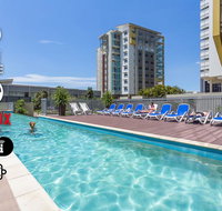 CITY PENTHOUSE  Views Wine Pool Gym Netflix - Whitsundays Accommodation