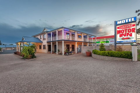 Clifford Gardens Motor Inn - Whitsundays Accommodation 0
