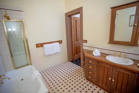 Clocktower Suites - Whitsundays Accommodation 2