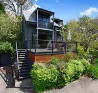Cloudsong Chalet 1 - Close to the village centre - Whitsundays Accommodation