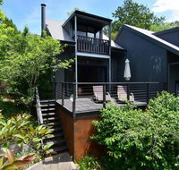 Cloudsong Chalet 3 - Close to the village centre - Whitsundays Accommodation