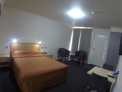 CluBarham Motel - Whitsundays Accommodation 2