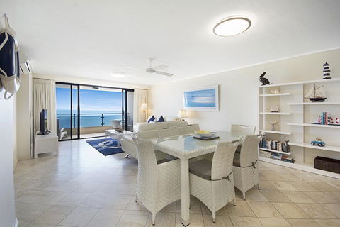 Clubb Coolum Beach Resort - Whitsundays Accommodation 3