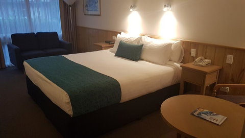 Coal Valley Motor Inn - Whitsundays Accommodation 2