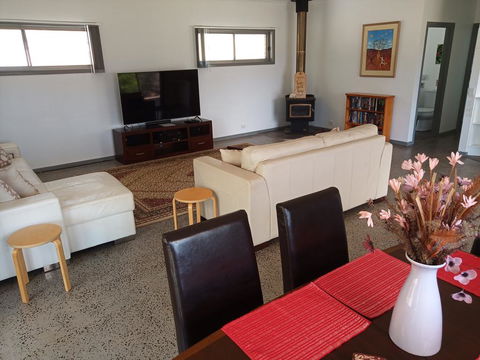 Coast & Country - Whitsundays Accommodation 2