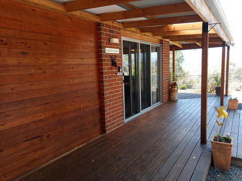 Coast & Country - Whitsundays Accommodation 0
