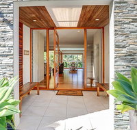 Coast Along - Whitsundays Accommodation
