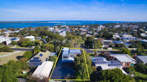 COASTAL BEAUTY ON BRUCE - Whitsundays Accommodation 2
