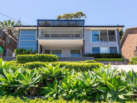 Coastal Calm - Relax, Revive, Rejuvenate - Whitsundays Accommodation 0