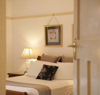 Cobb  Co Court Boutique Hotel - Whitsundays Accommodation