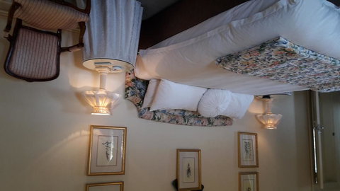 Colhurst House - Whitsundays Accommodation 1