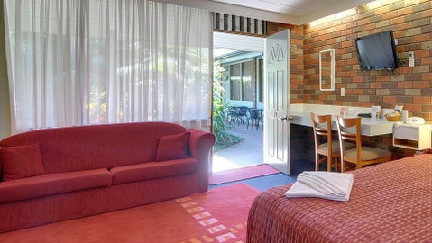 Comfort Inn Cedar Lodge - Whitsundays Accommodation 3