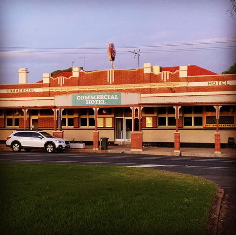 Commercial Hotel - Whitsundays Accommodation 3