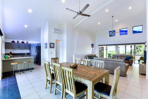 Cooinda Gardens - Whitsundays Accommodation 1