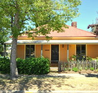 Cooma Cottage - Whitsundays Accommodation