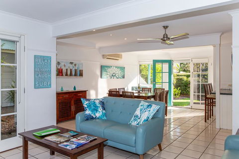 Coral Beach Noosa Resort - Whitsundays Accommodation 2
