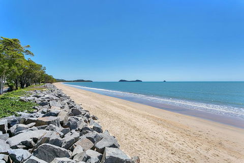 Coral Sea Holiday House - Whitsundays Accommodation 1