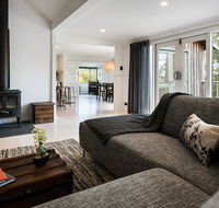 Cornish Hill House - Whitsundays Accommodation