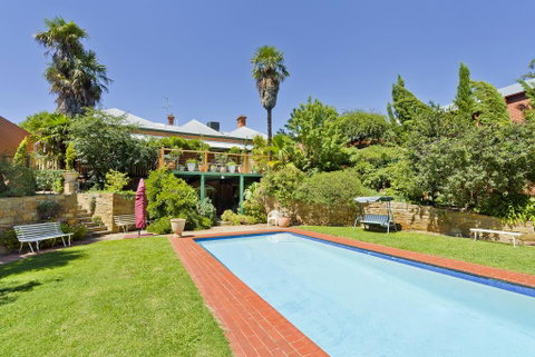 Corvah House - Whitsundays Accommodation 0