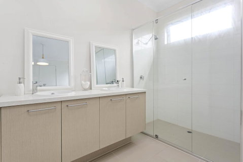 CORYMBIA - MOUNT MARTHA - Whitsundays Accommodation 0